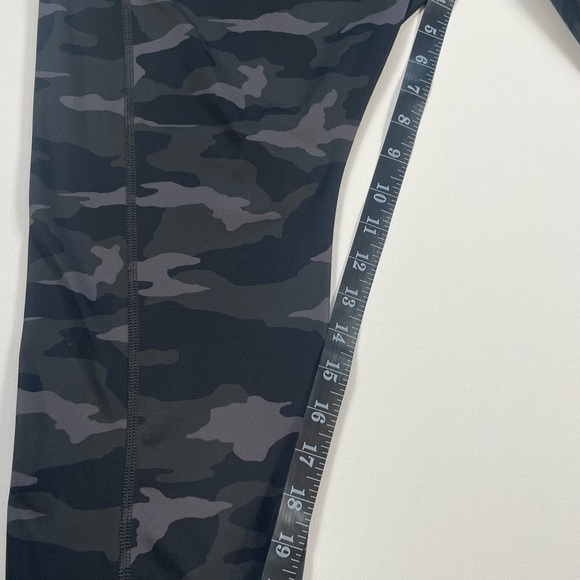 Athleta Ultimate Camo 7/8 Tights Women’s 3X Black Gray Leggings - Picture 8 of 10